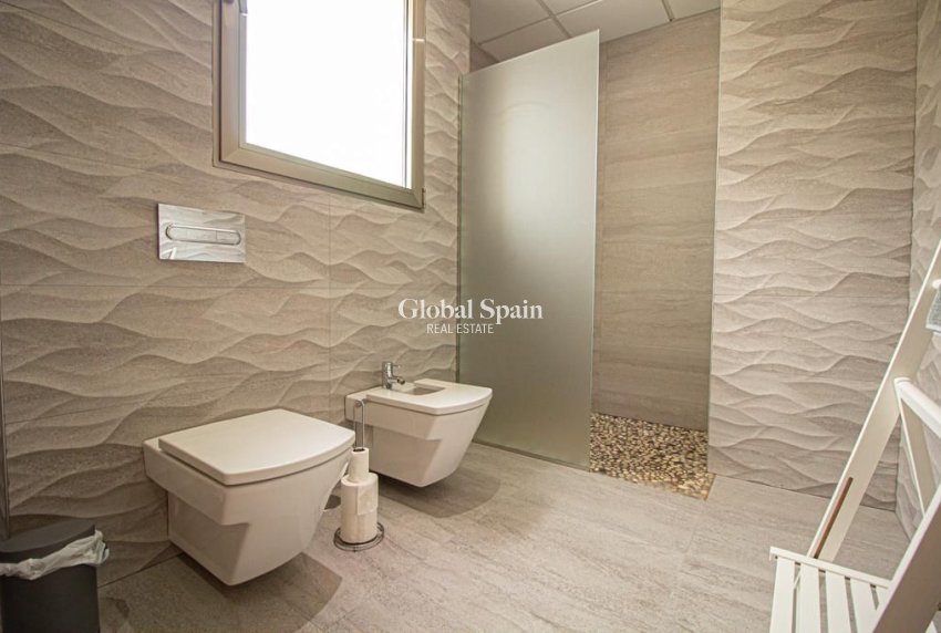 Resale - VILLA -
ALFAZ DEL PI - Albir