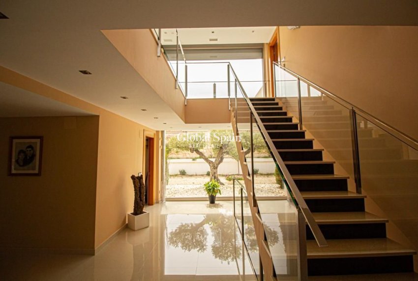 Resale - VILLA -
ALFAZ DEL PI - Albir