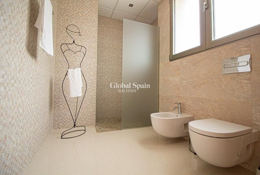 Resale - VILLA -
ALFAZ DEL PI - Albir