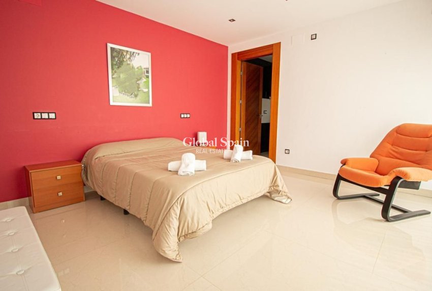 Resale - VILLA -
ALFAZ DEL PI - Albir