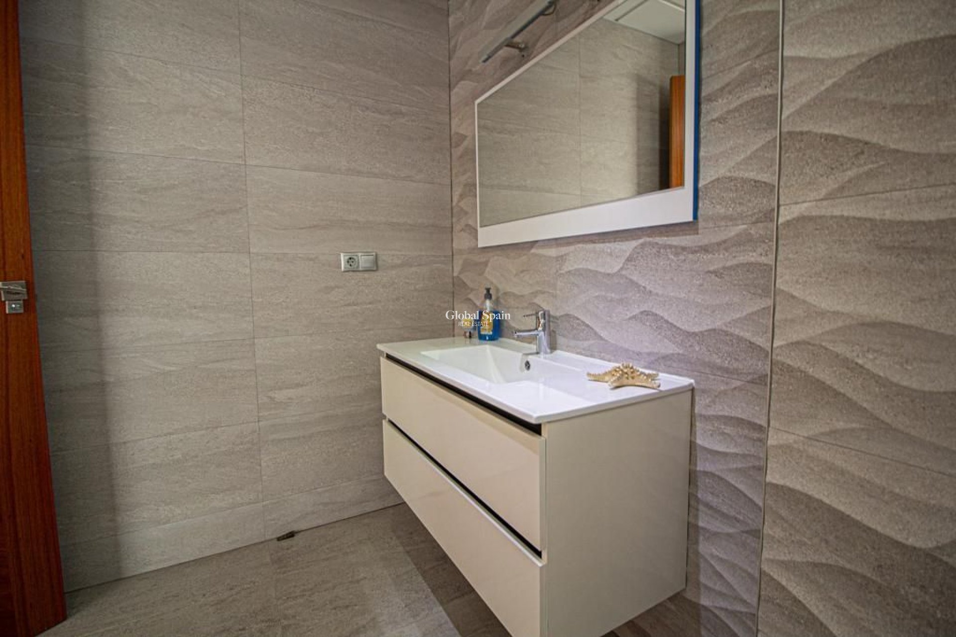 Resale - VILLA -
ALFAZ DEL PI - Albir