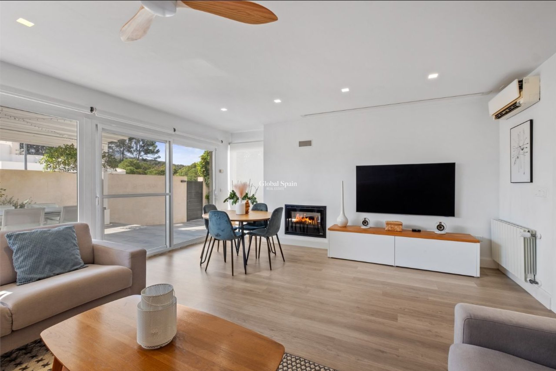 Resale - VILLA -
ALFAZ DEL PI - Costa Blanca