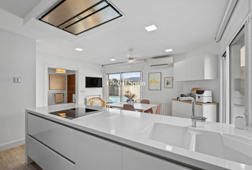 Resale - VILLA -
ALFAZ DEL PI - Costa Blanca