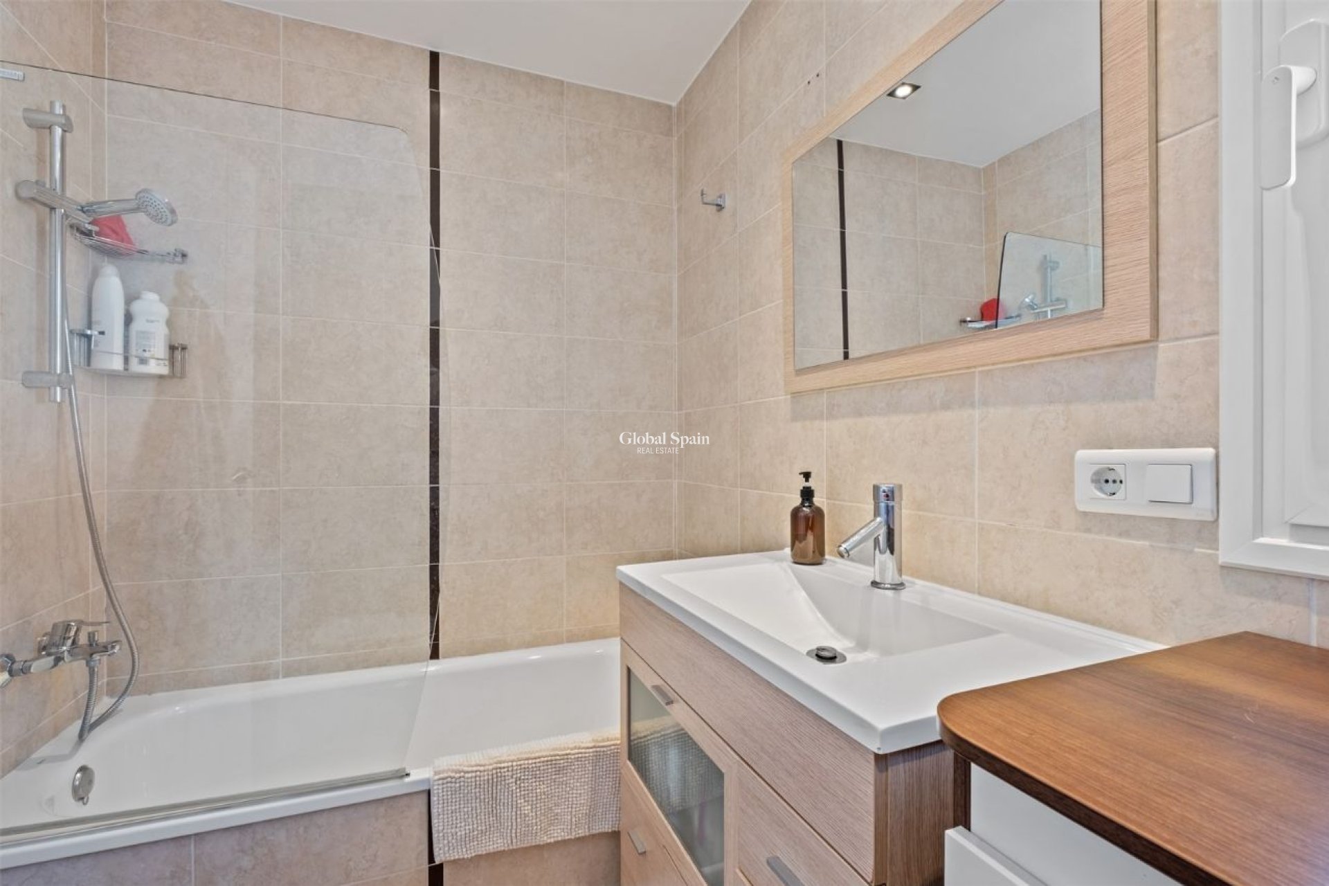 Resale - VILLA -
ALFAZ DEL PI - Costa Blanca