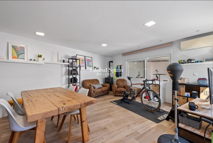 Resale - VILLA -
ALFAZ DEL PI - Costa Blanca