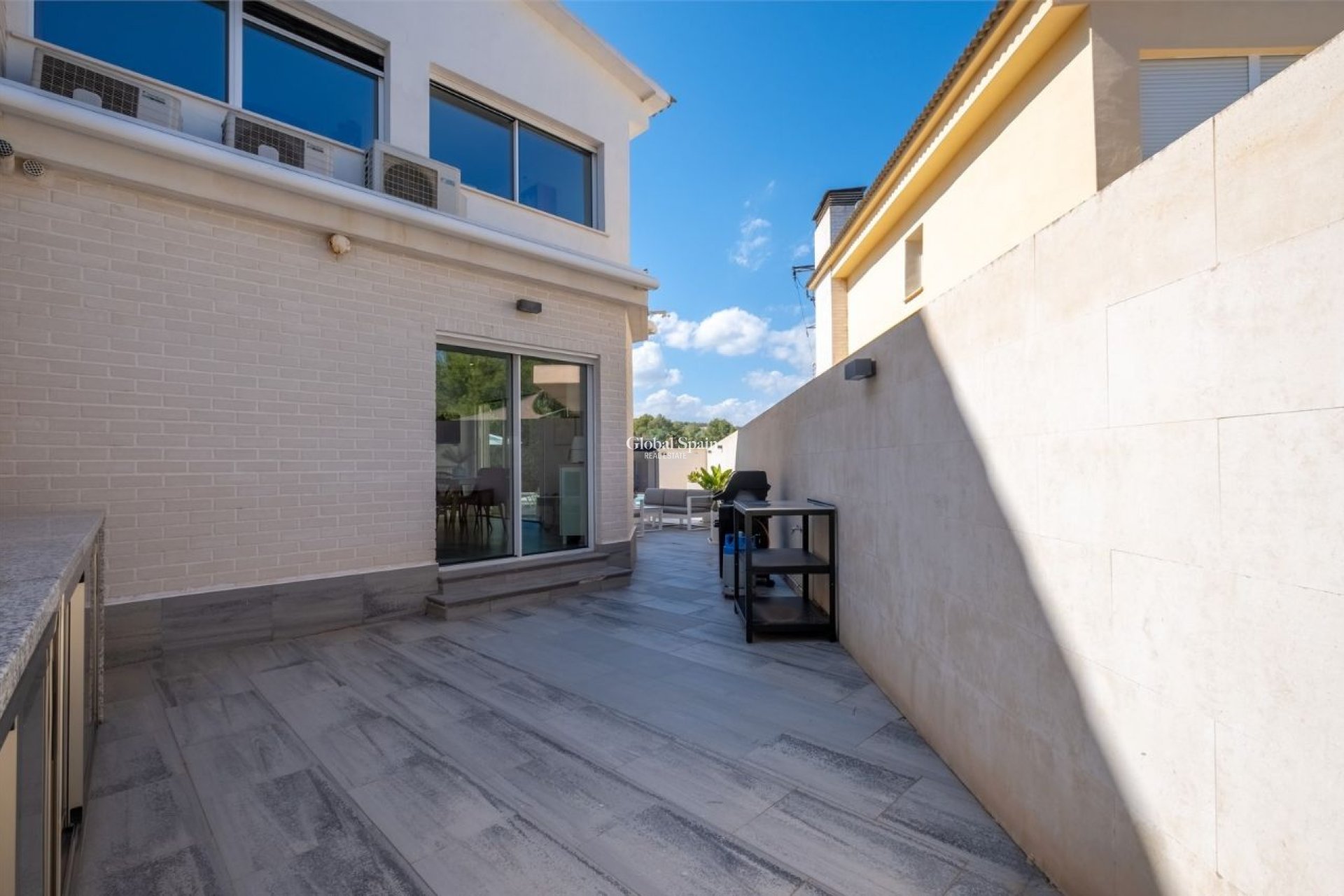 Resale - VILLA -
ALFAZ DEL PI - Costa Blanca