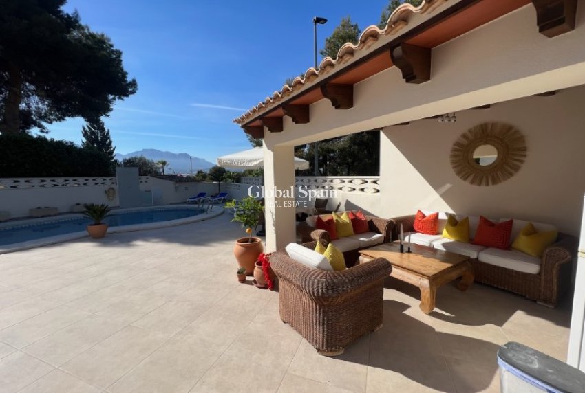 Resale - VILLA -
ALFAZ DEL PI - Costa Blanca