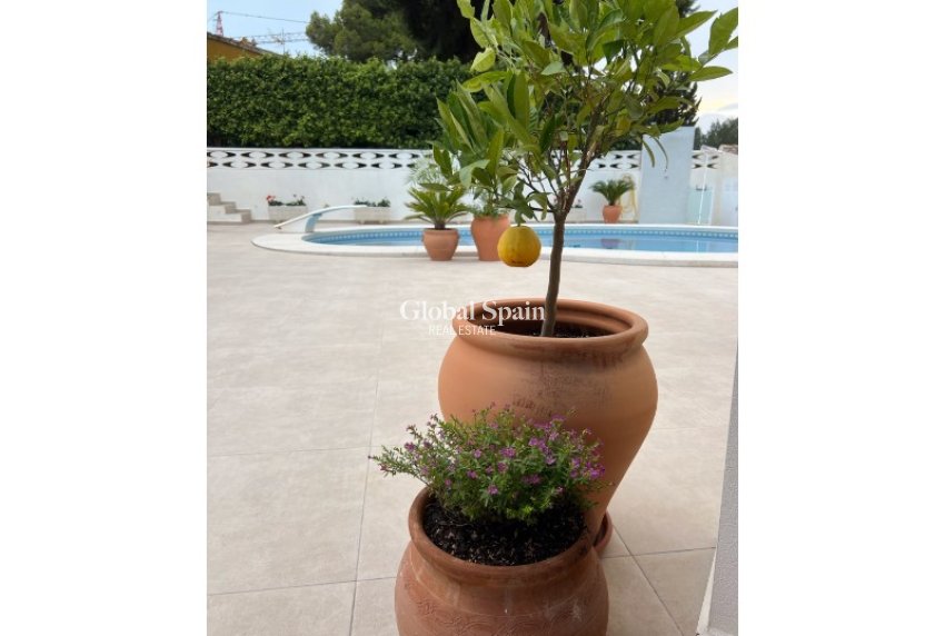 Resale - VILLA -
ALFAZ DEL PI - Costa Blanca