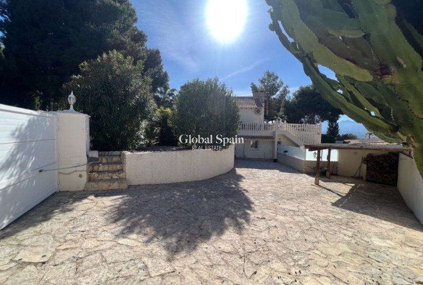 Resale - VILLA -
ALFAZ DEL PI - Costa Blanca