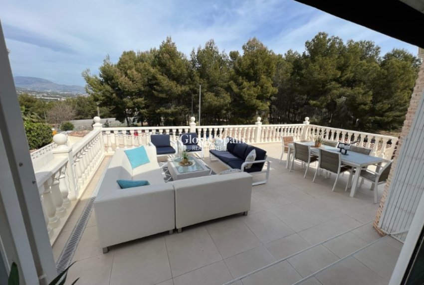 Resale - VILLA -
ALFAZ DEL PI - Costa Blanca