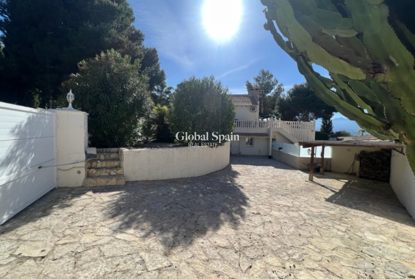 Resale - VILLA -
ALFAZ DEL PI - Costa Blanca