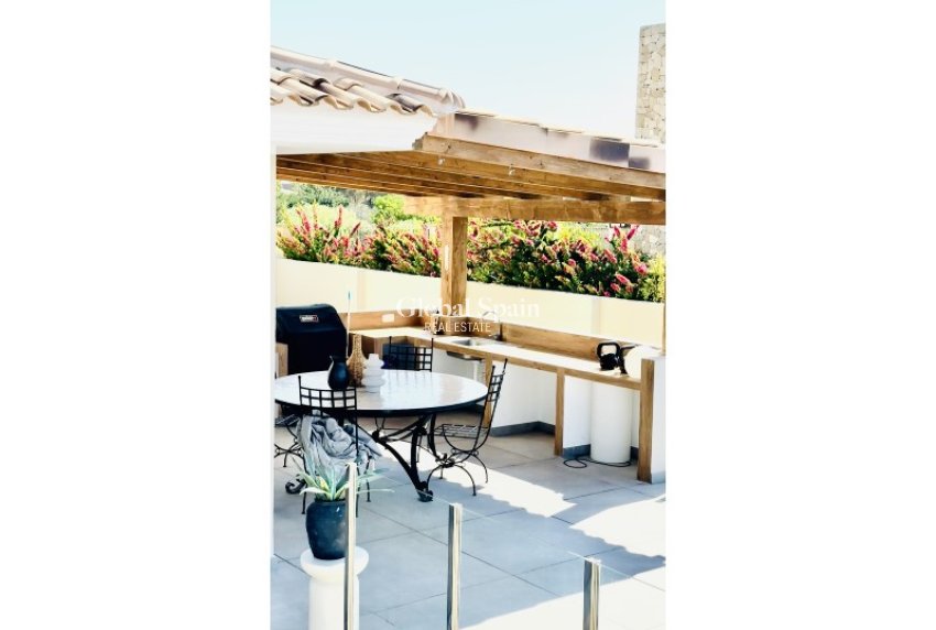 Resale - VILLA -
ALFAZ DEL PI - Costa Blanca