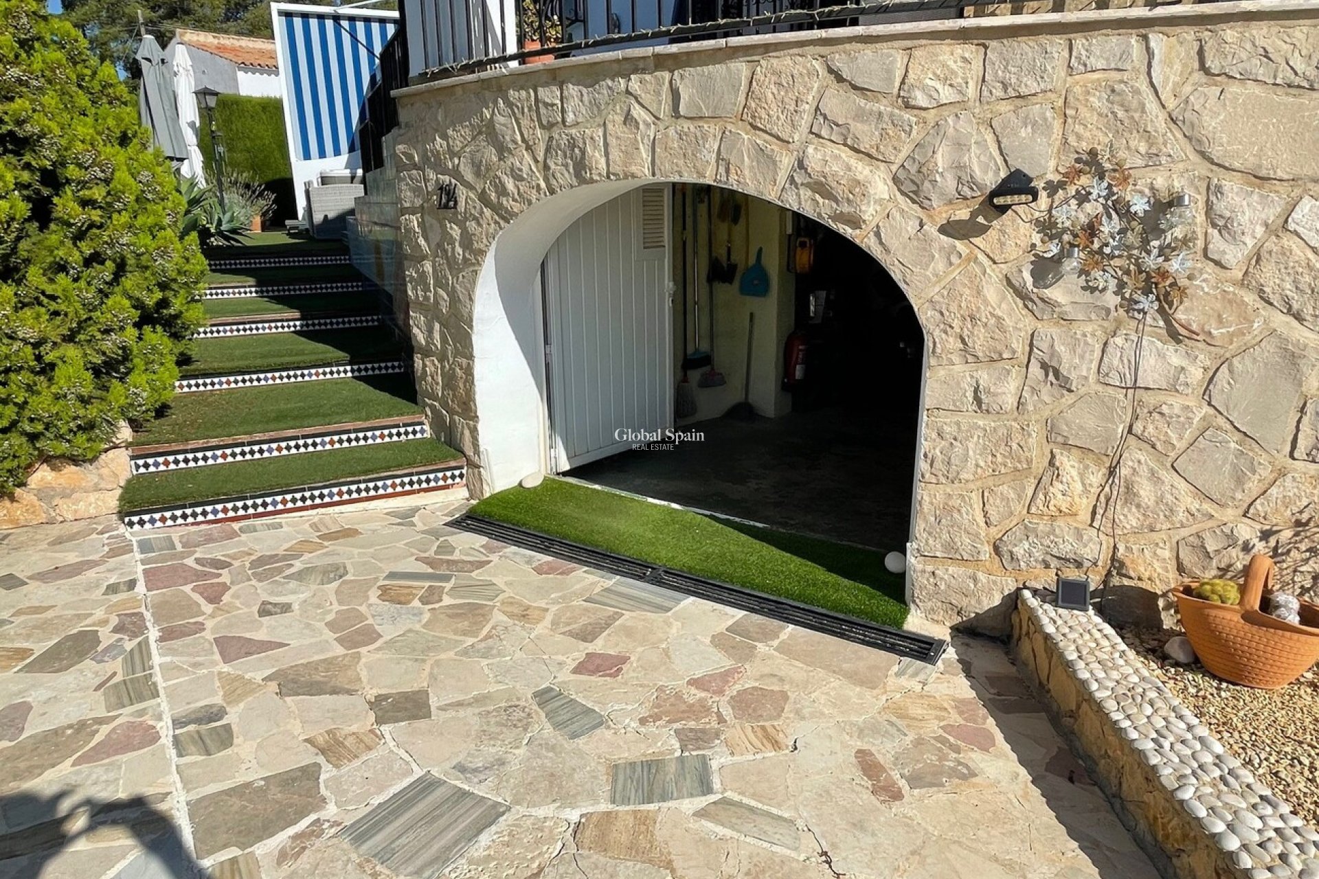 Resale - VILLA -
ALFAZ DEL PI - Costa Blanca