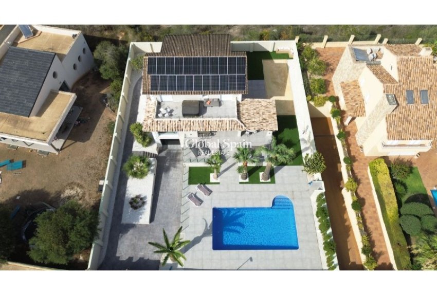 Resale - VILLA -
ALFAZ DEL PI - Costa Blanca