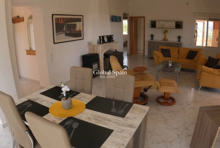 Resale - VILLA -
ALFAZ DEL PI - Costa Blanca