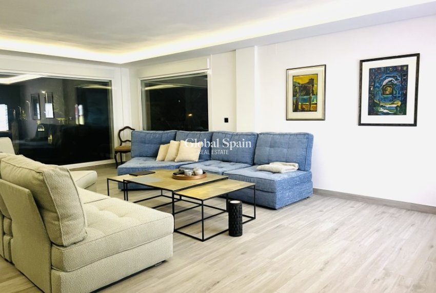 Resale - VILLA -
ALFAZ DEL PI - Costa Blanca