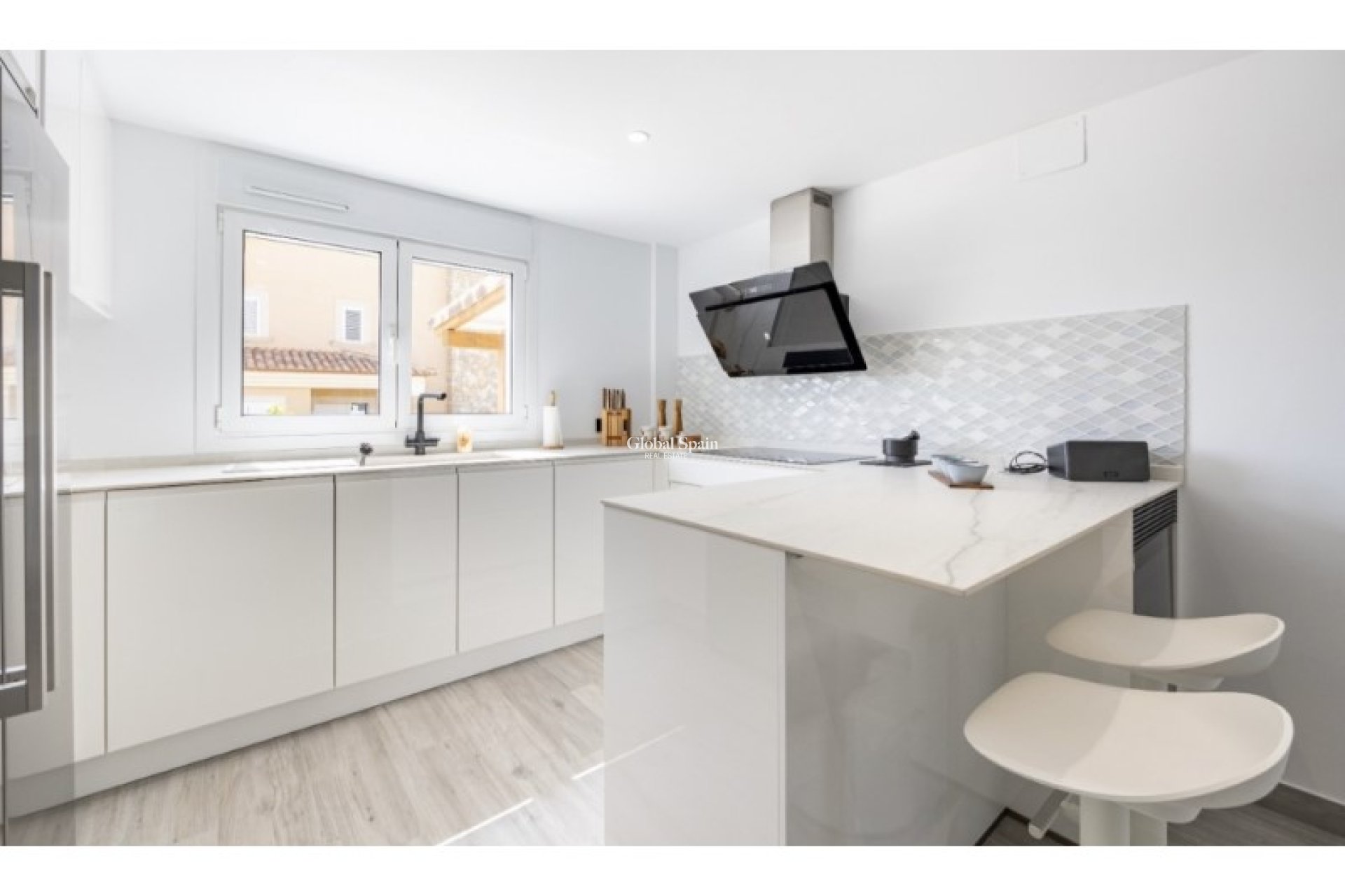 Resale - VILLA -
ALFAZ DEL PI - Costa Blanca