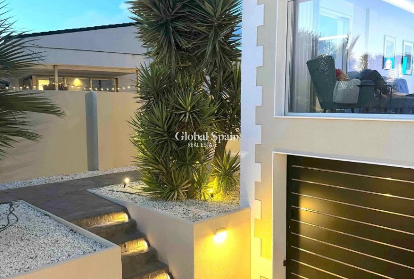 Resale - VILLA -
ALFAZ DEL PI - Costa Blanca