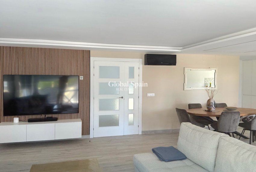 Resale - VILLA -
ALFAZ DEL PI - Costa Blanca