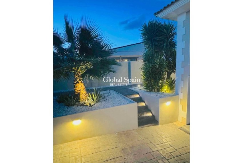 Resale - VILLA -
ALFAZ DEL PI - Costa Blanca