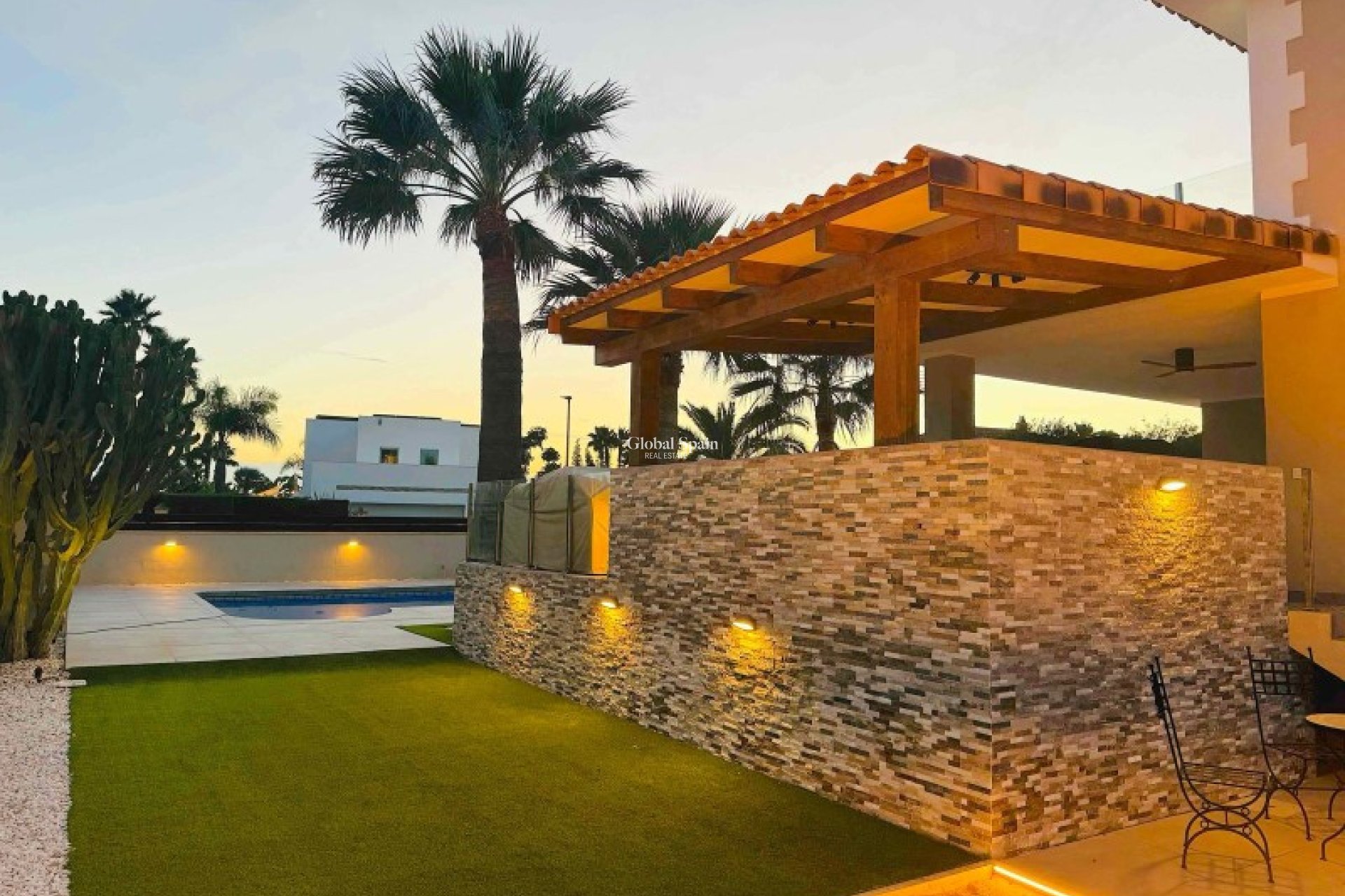 Resale - VILLA -
ALFAZ DEL PI - Costa Blanca