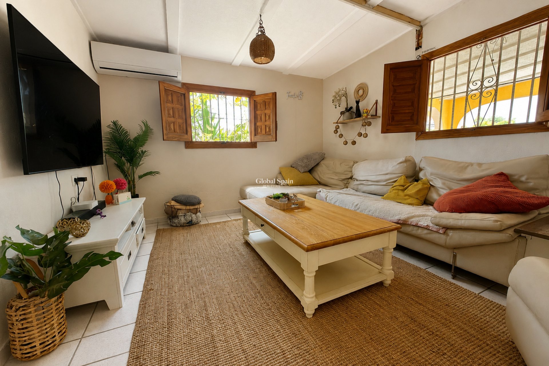 Resale - VILLA -
ALFAZ DEL PI