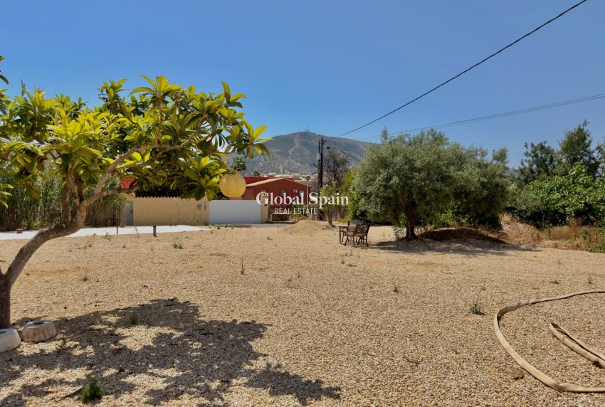 Resale - VILLA -
ALFAZ DEL PI
