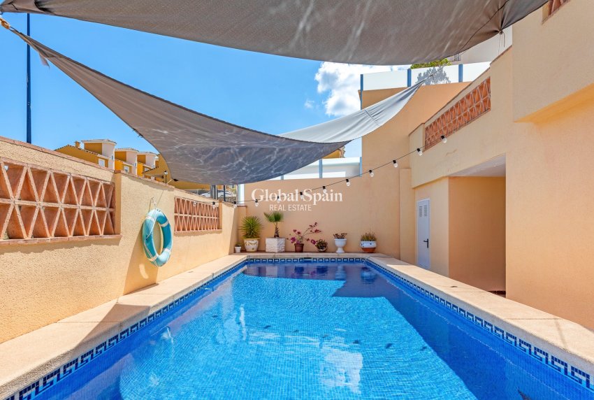Resale - VILLA -
ALFAZ DEL PI