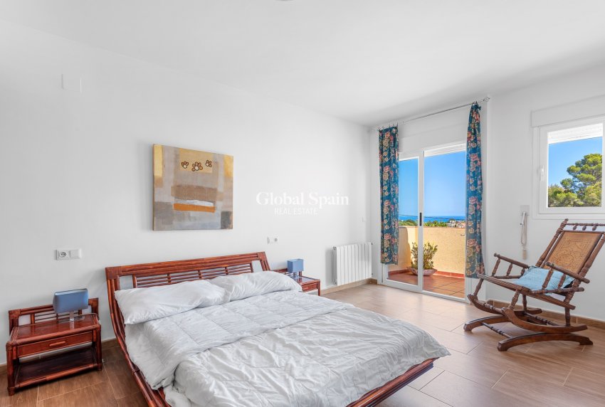 Resale - VILLA -
ALFAZ DEL PI