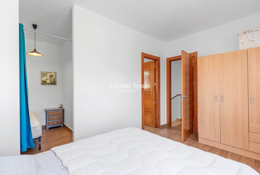 Resale - VILLA -
ALFAZ DEL PI