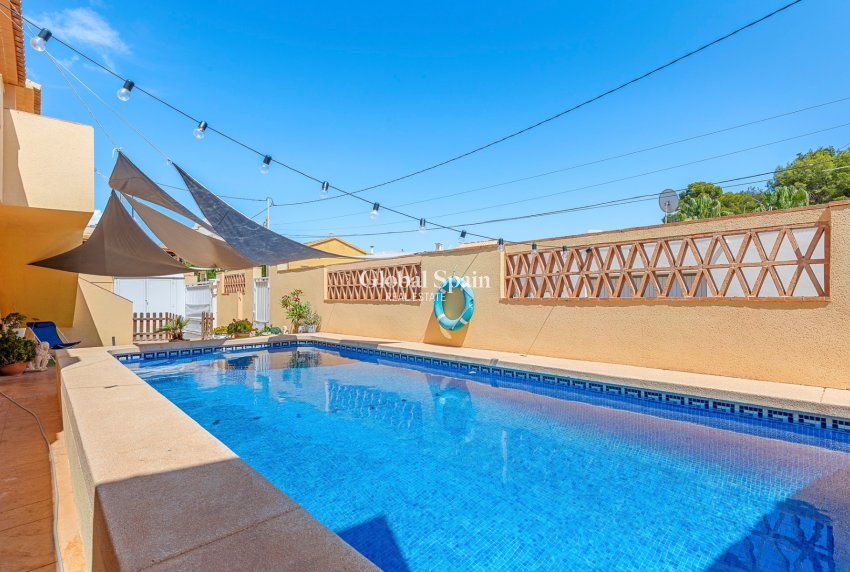 Resale - VILLA -
ALFAZ DEL PI