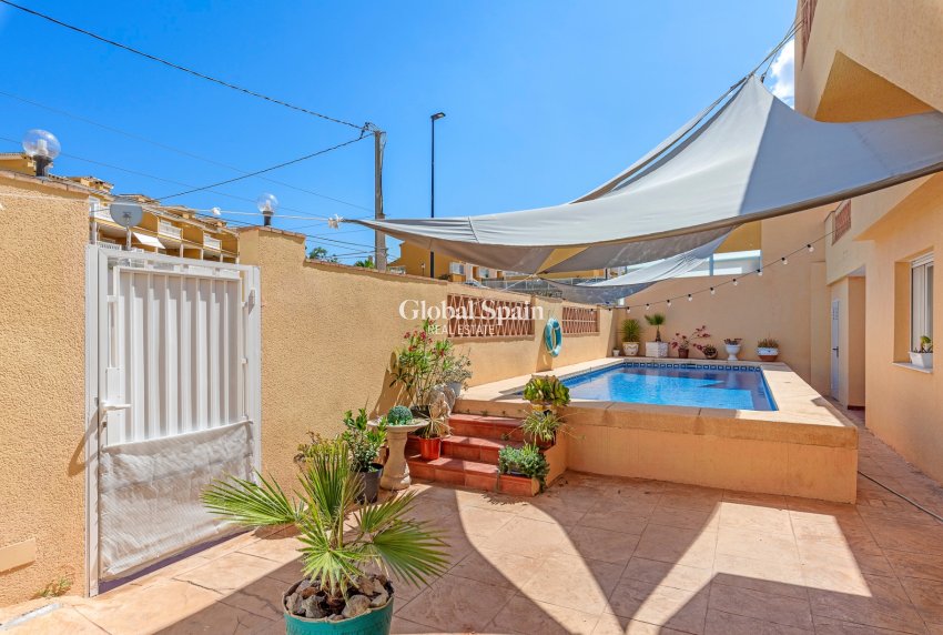 Resale - VILLA -
ALFAZ DEL PI
