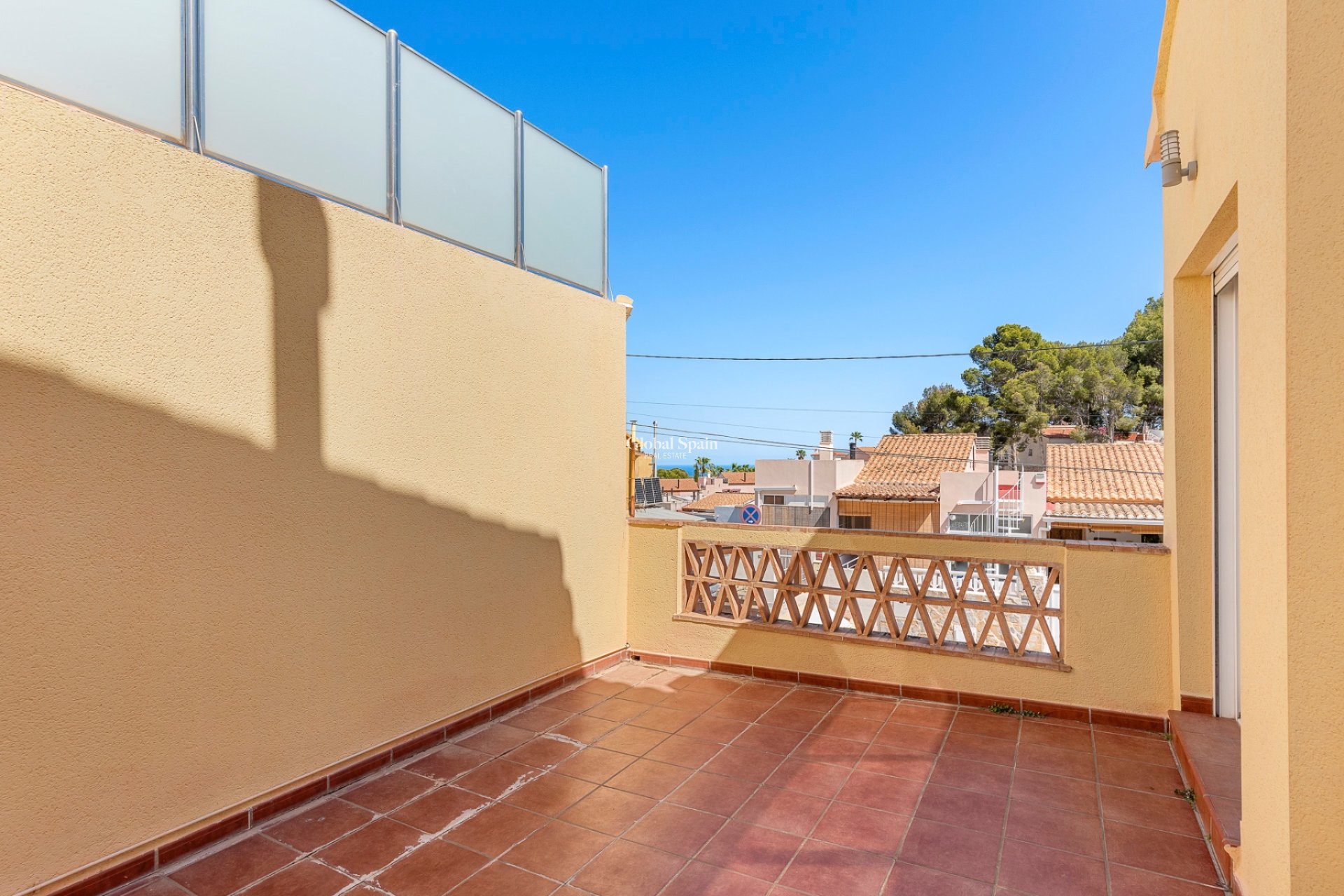 Resale - VILLA -
ALFAZ DEL PI