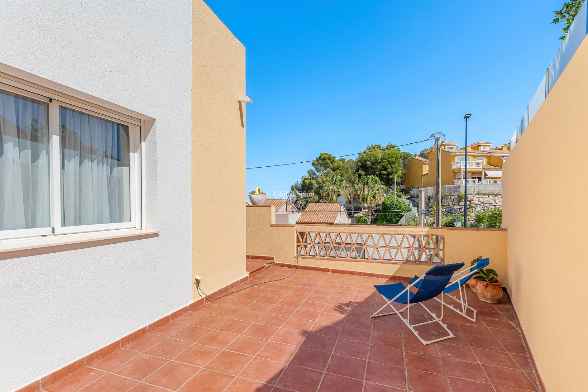 Resale - VILLA -
ALFAZ DEL PI
