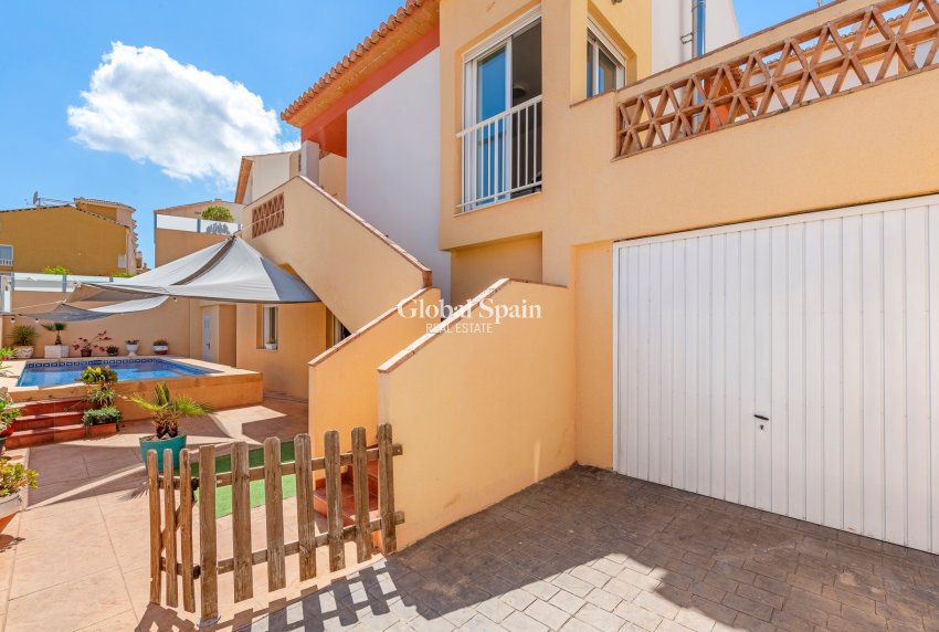 Resale - VILLA -
ALFAZ DEL PI