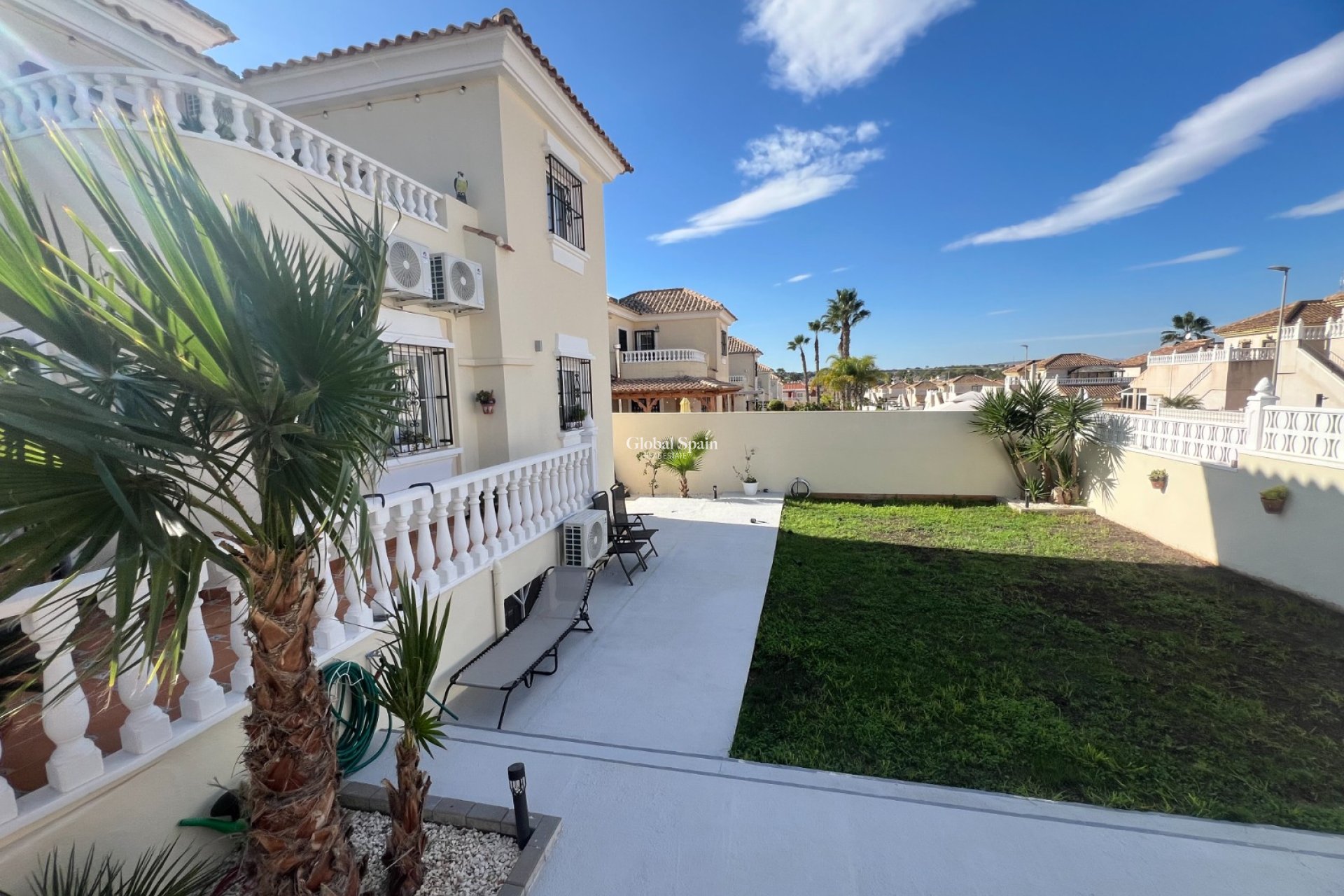 Resale - Villa -
ALGORFA - Algorfa