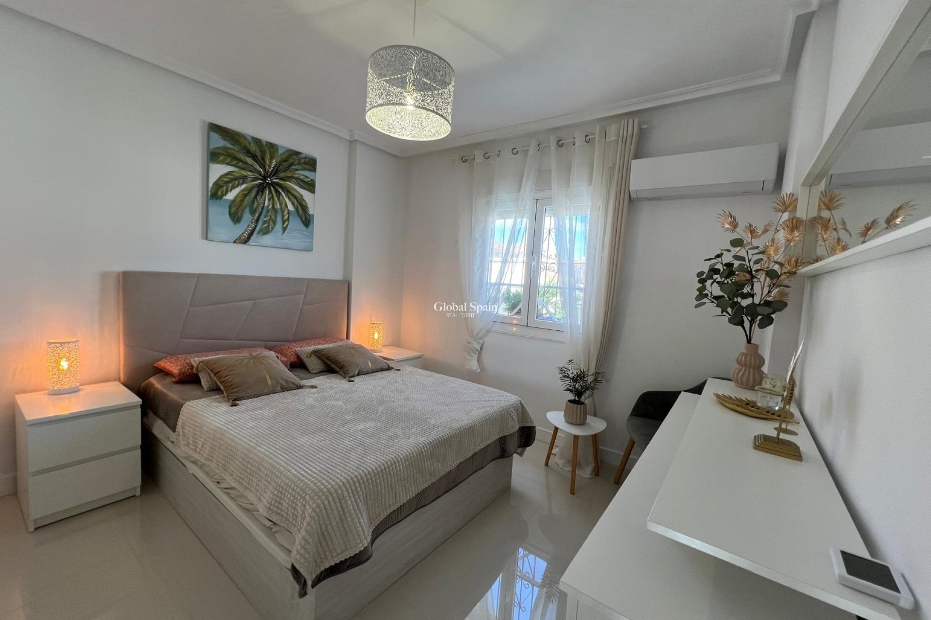 Resale - Villa -
ALGORFA - Algorfa