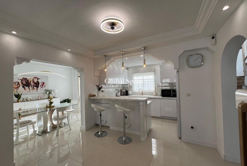 Resale - Villa -
ALGORFA - Algorfa