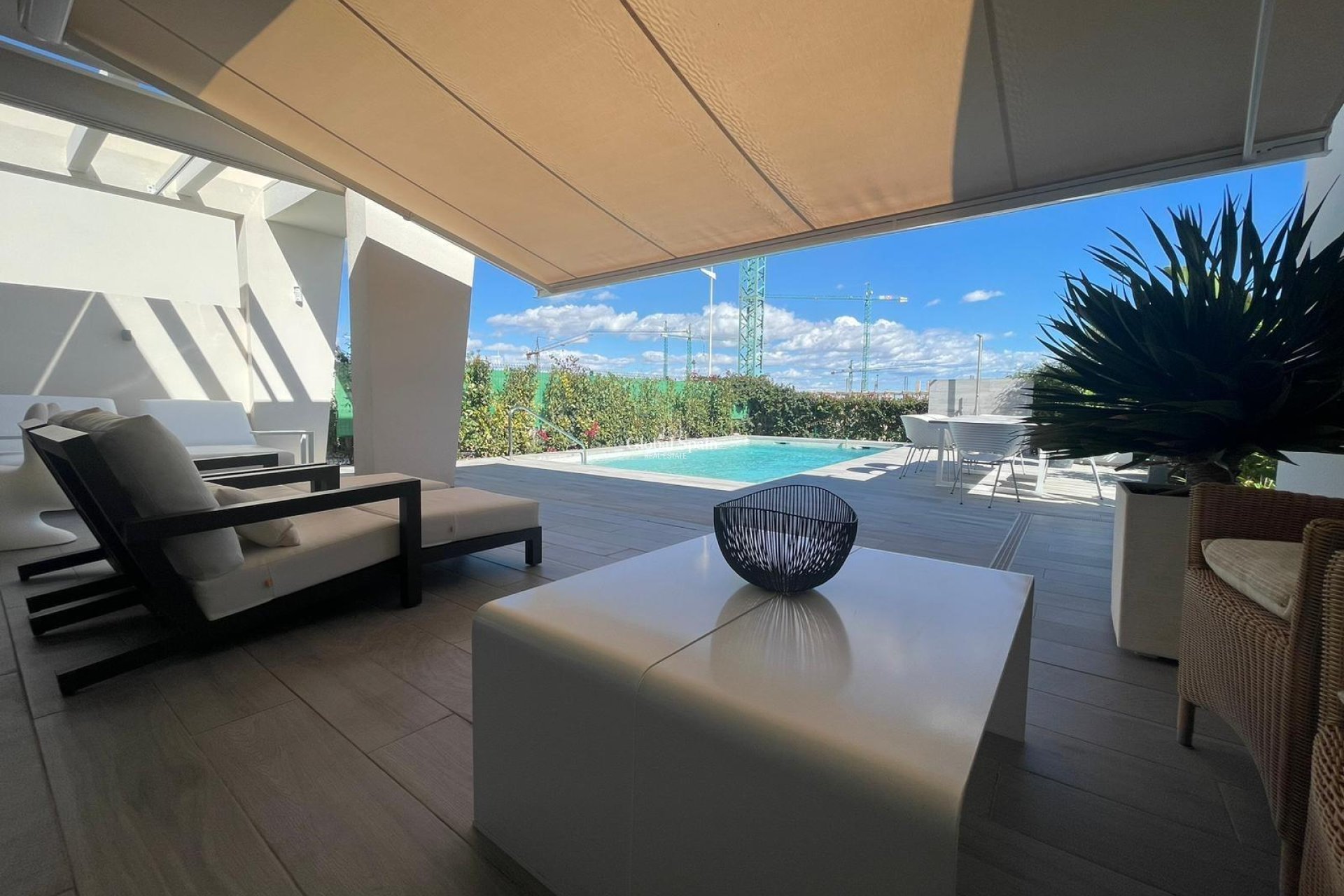 Resale - VILLA -
ALGORFA - Club De Golf La Finca