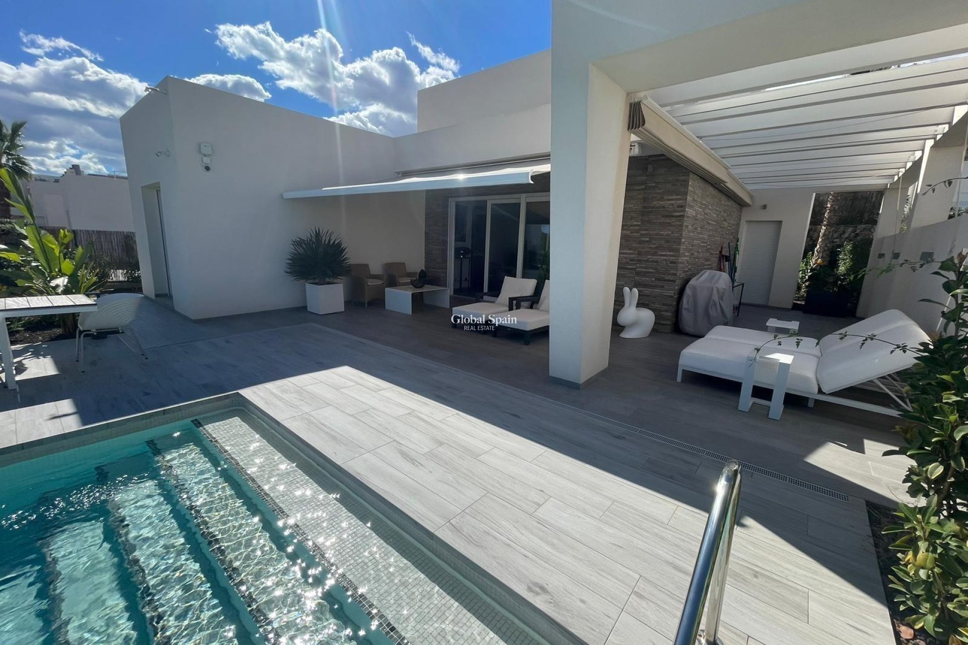 Resale - VILLA -
ALGORFA - Club De Golf La Finca