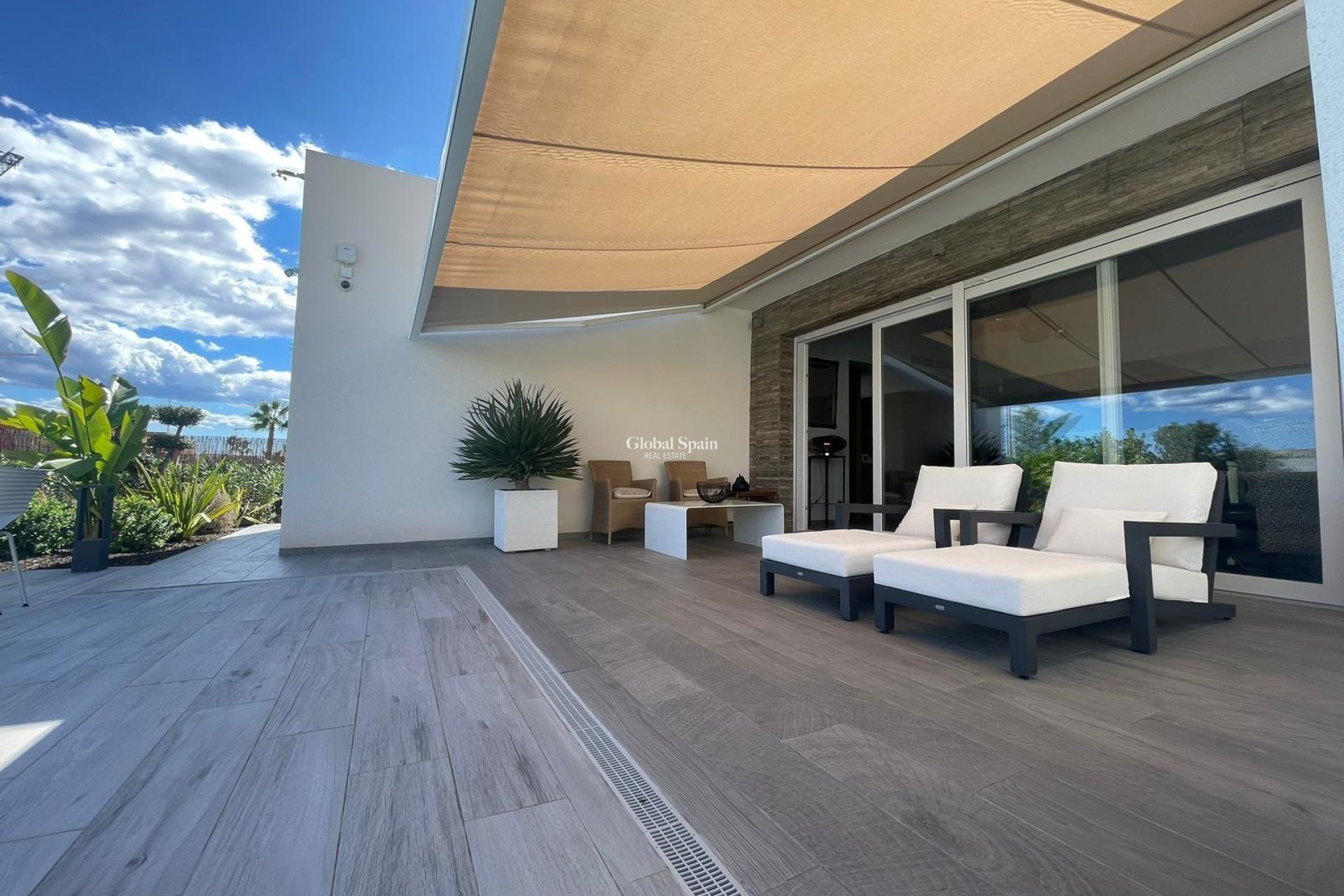 Resale - VILLA -
ALGORFA - Club De Golf La Finca