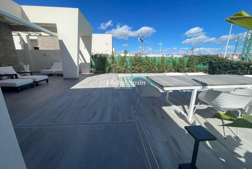 Resale - VILLA -
ALGORFA - Club De Golf La Finca