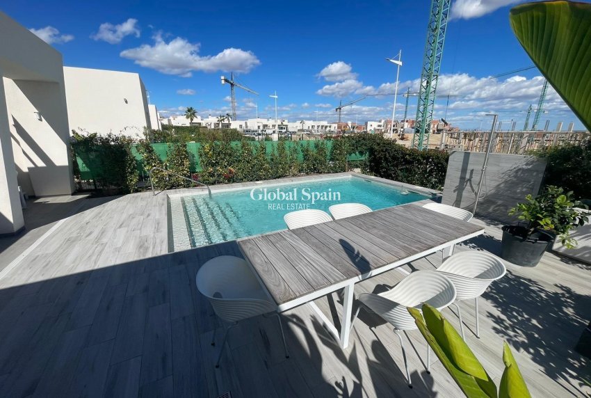 Resale - VILLA -
ALGORFA - Club De Golf La Finca