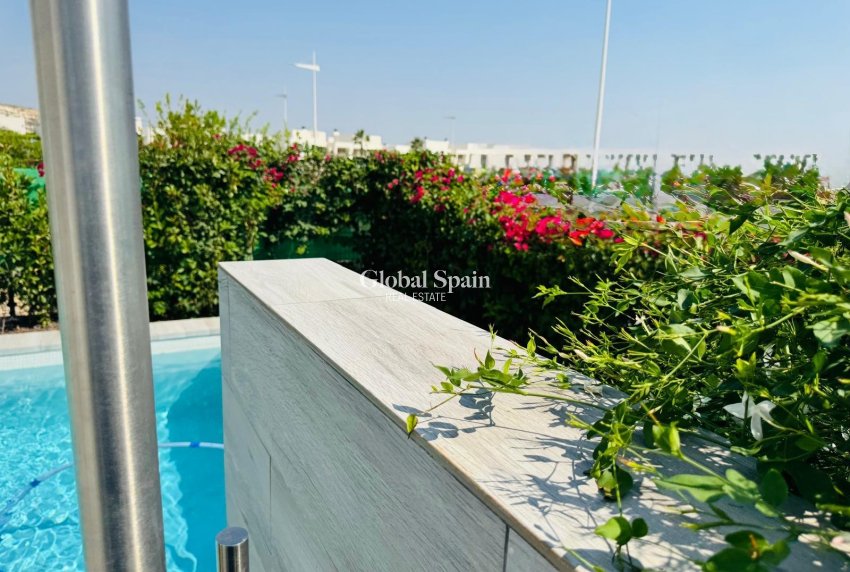 Resale - VILLA -
ALGORFA - Club De Golf La Finca