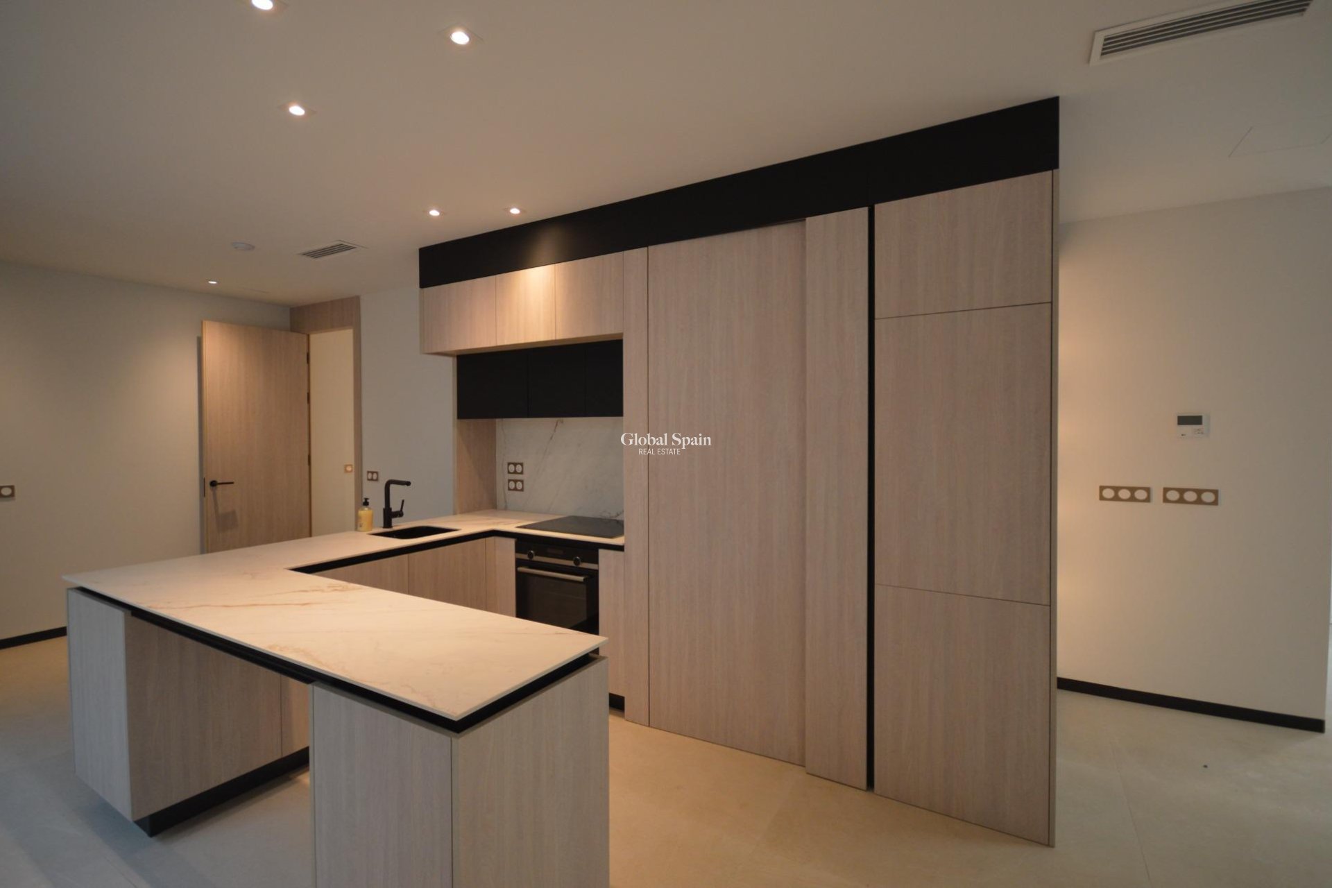 Resale - VILLA -
ALGORFA - Comunidad valenciana