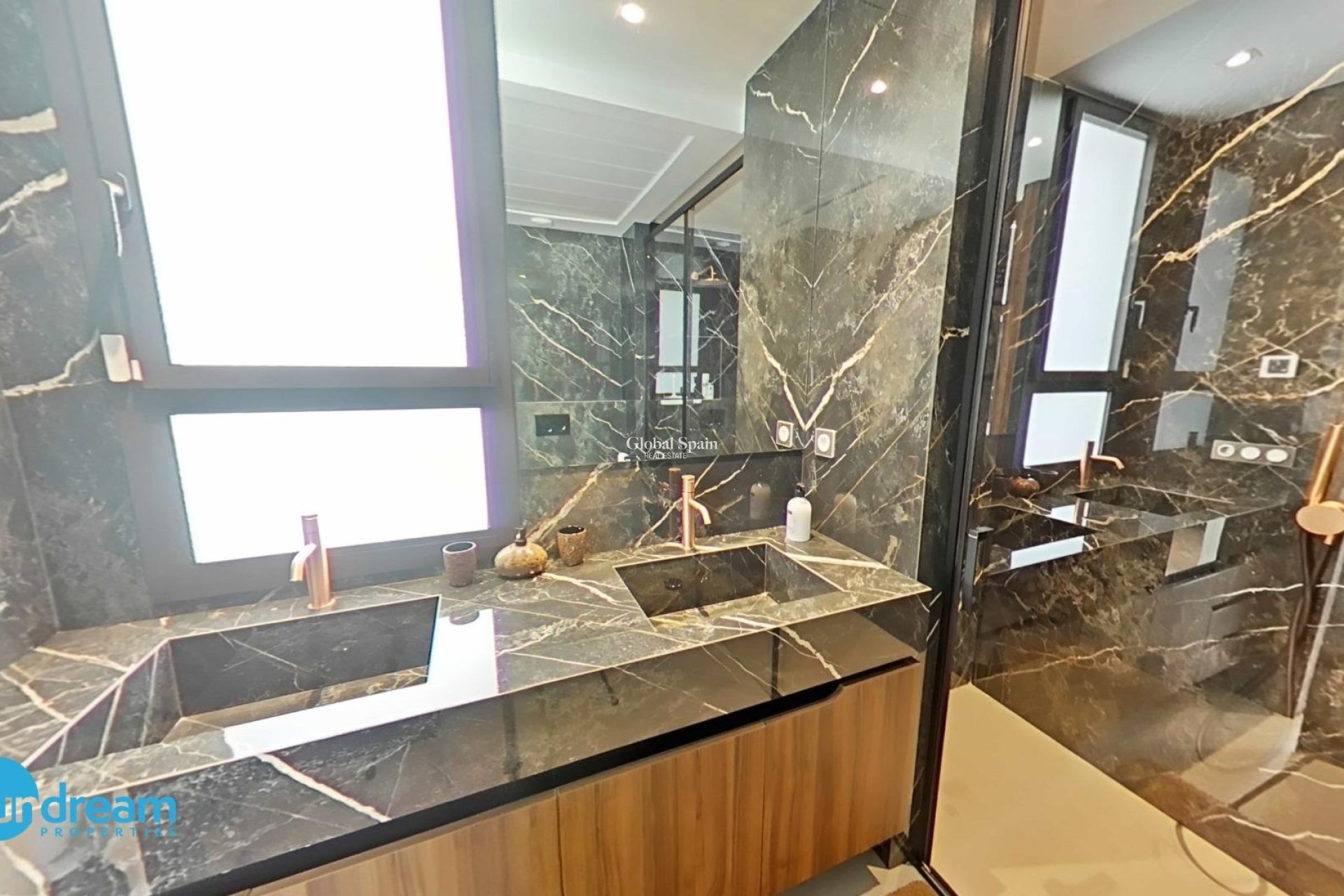 Resale - VILLA -
ALGORFA - Comunidad valenciana