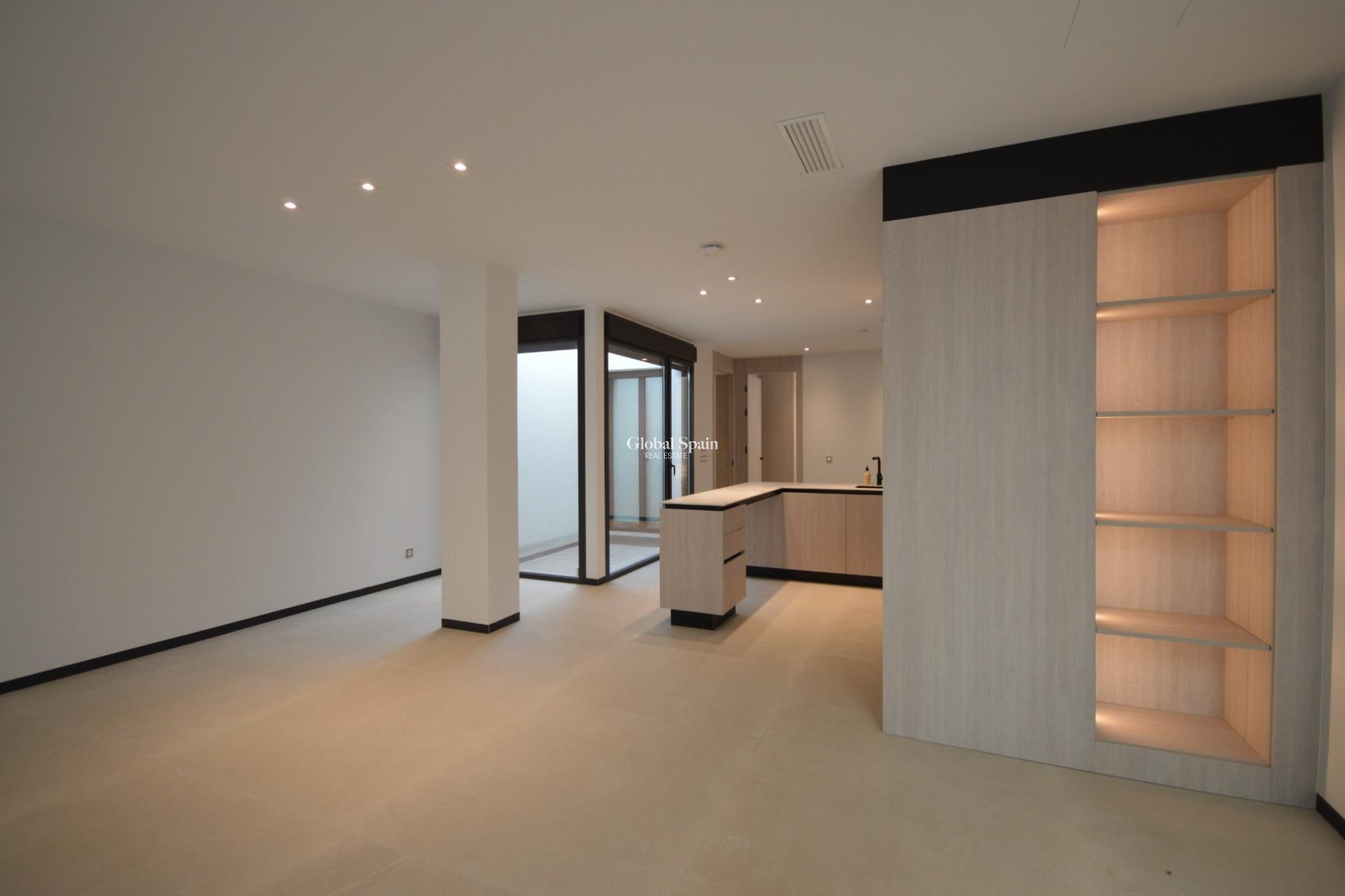 Resale - VILLA -
ALGORFA - Comunidad valenciana