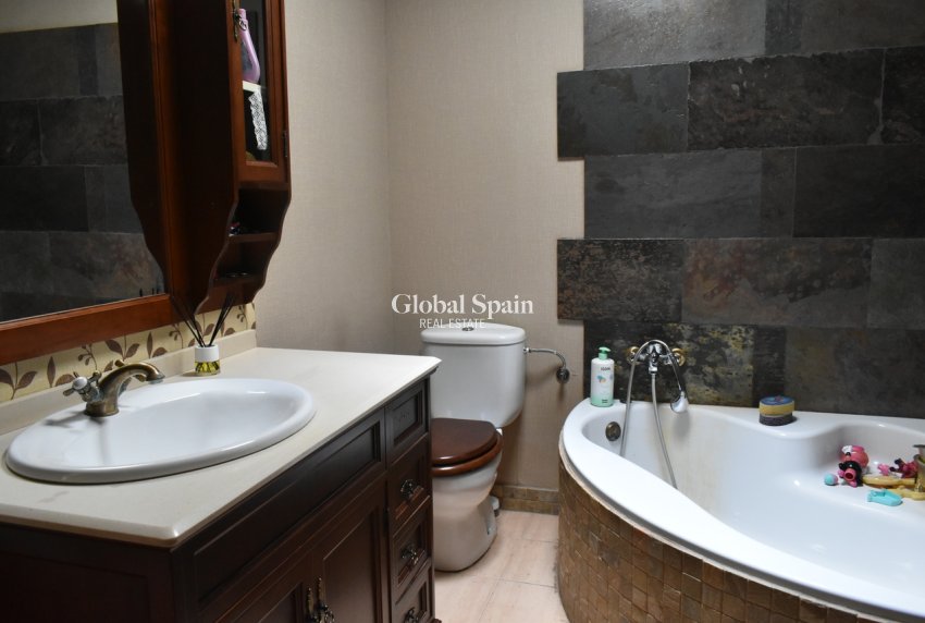 Resale - VILLA -
ALGORFA - Inland