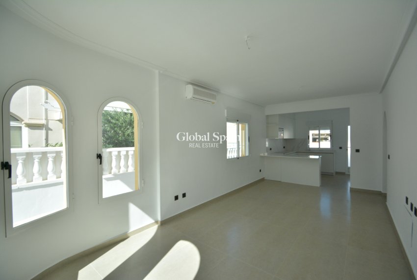 Resale - VILLA -
ALGORFA - Inland