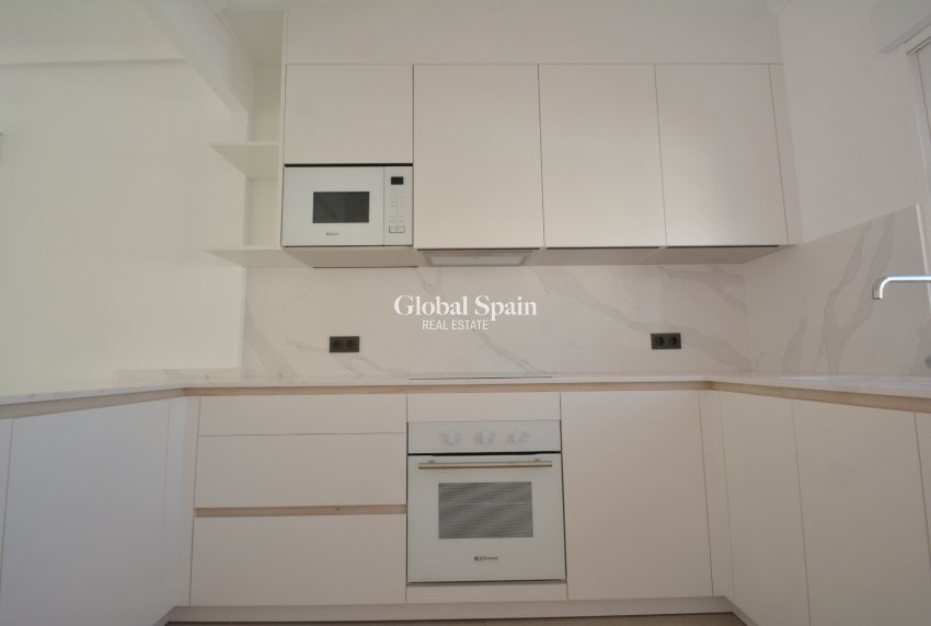 Resale - VILLA -
ALGORFA - Inland